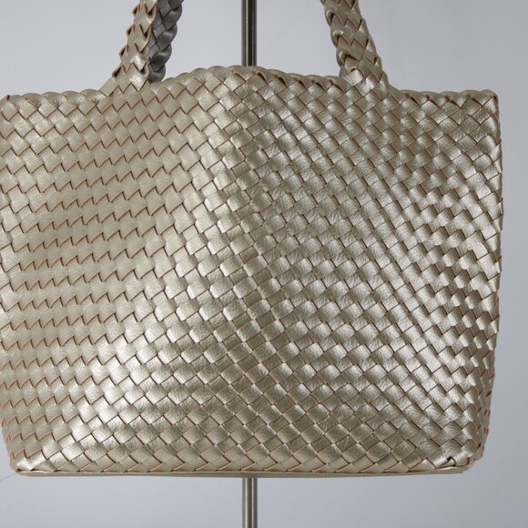 Ilse Jacobsen Purse 17 x 12 x 6 Gold Two Handle Polyurethane Purse - Picture 3 of 10